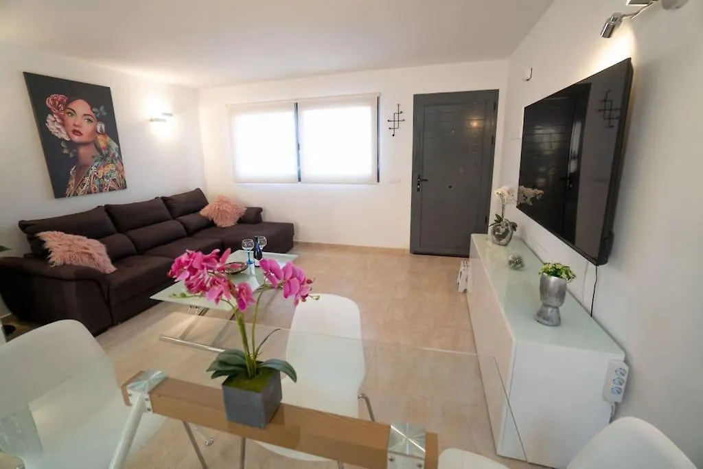 Casa Alfred, El Cotillo, Best One Beach To 150 M Wifi Fiber 0*,  Spagna